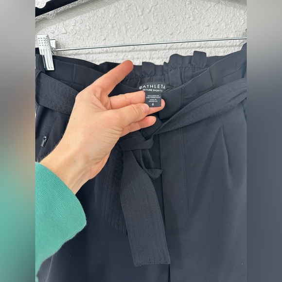 Athleta Skyline Hightrise  Shorts Tie Size 6 Black - Picture 4 of 6